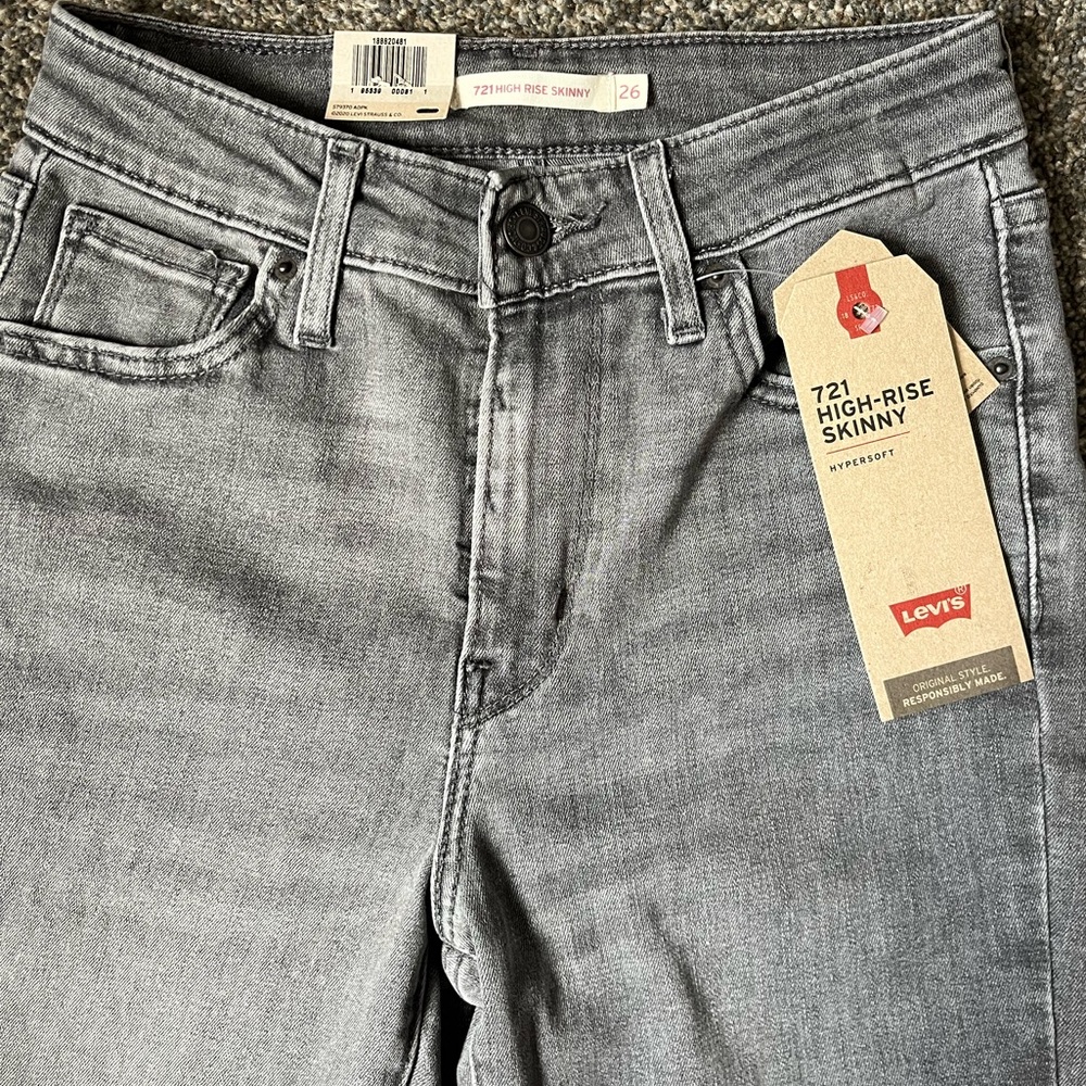 Levi’s 721 high rise skinny jeans grey women’s
